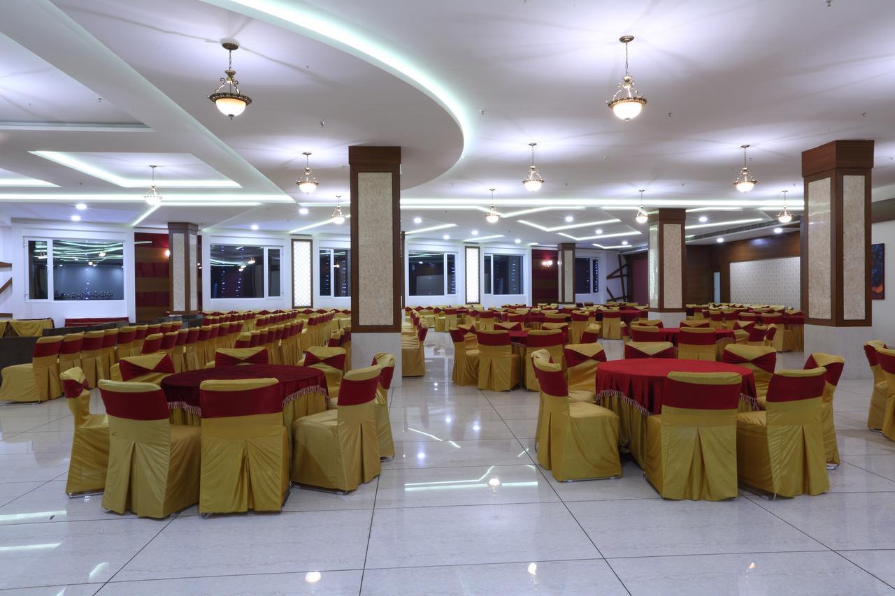 Grand Hotel Nawanshahr Nawashahr ภายนอก รูปภาพ