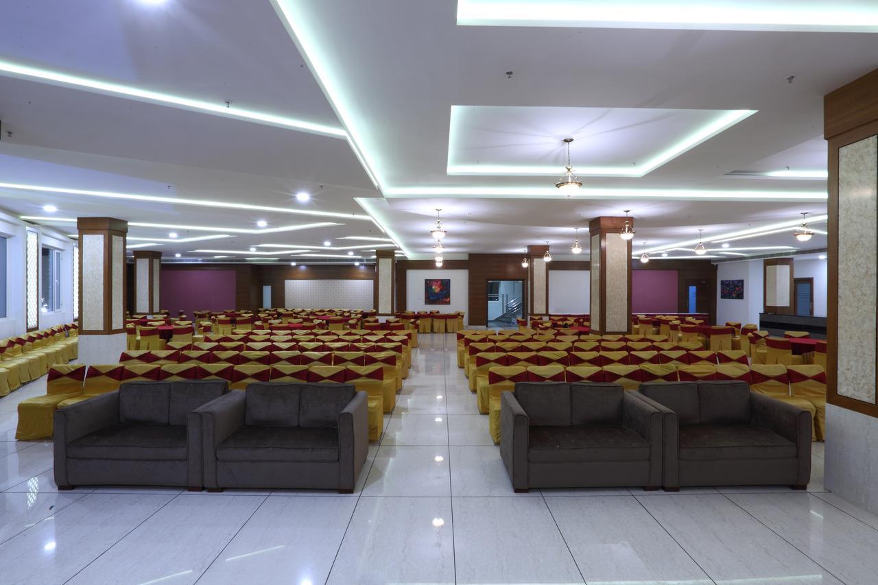 Grand Hotel Nawanshahr Nawashahr ภายนอก รูปภาพ