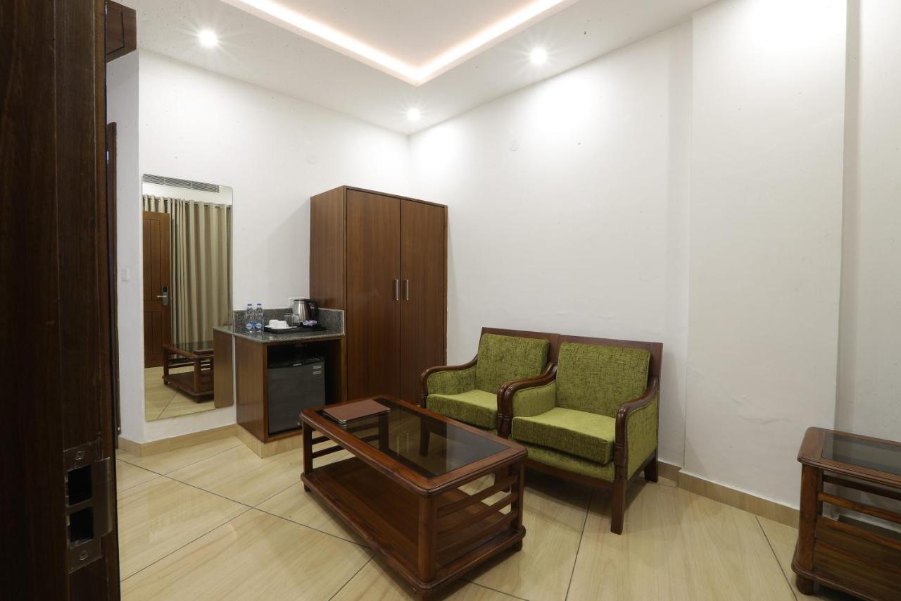 Grand Hotel Nawanshahr Nawashahr ภายนอก รูปภาพ